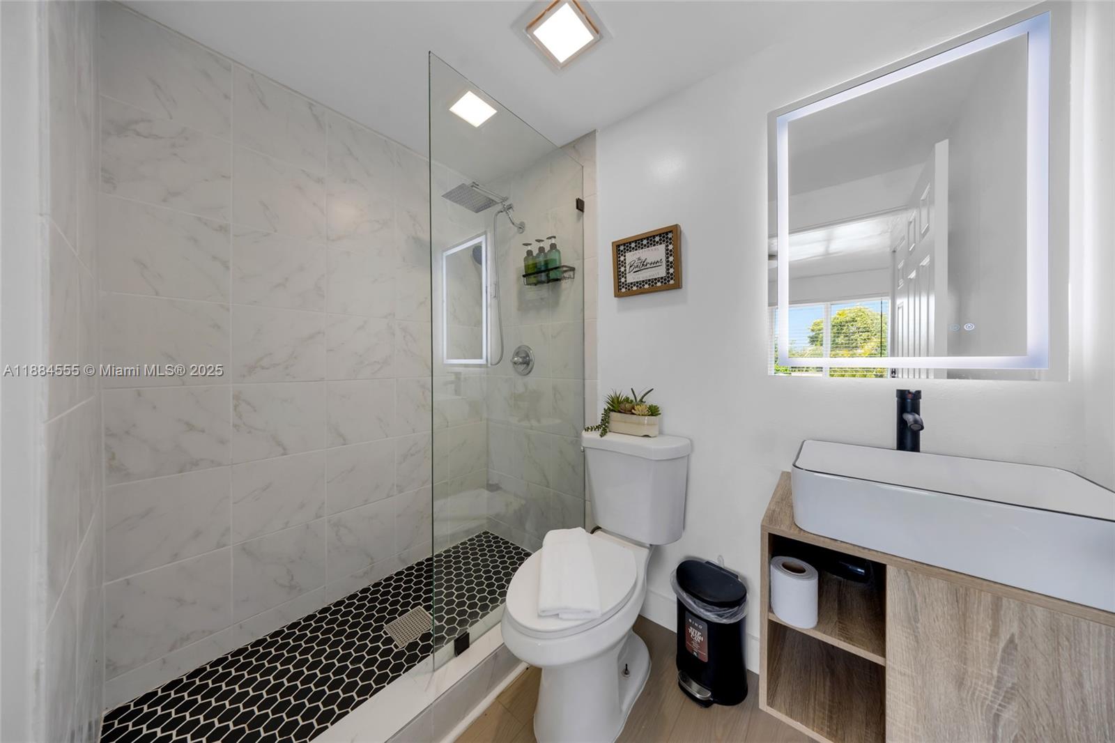   /   sq. ft. $ 2025-09-25 0 Photo