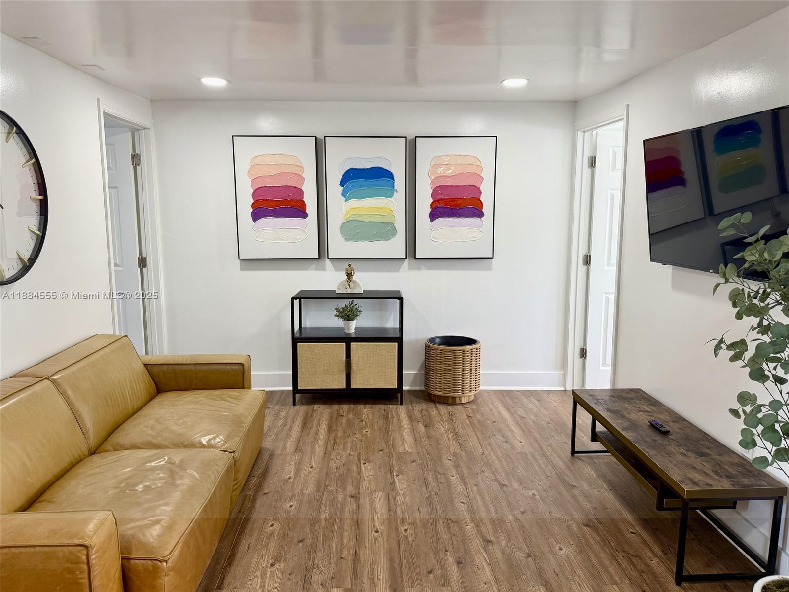   /   sq. ft. $ 2025-09-25 0 Photo