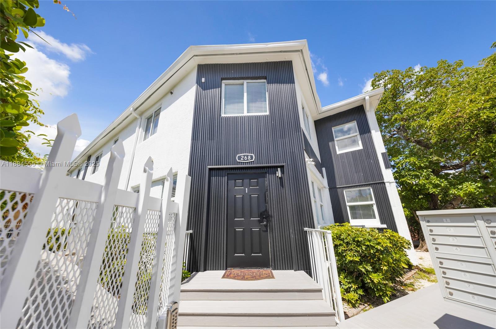   /   sq. ft. $ 2025-09-25 0 Photo