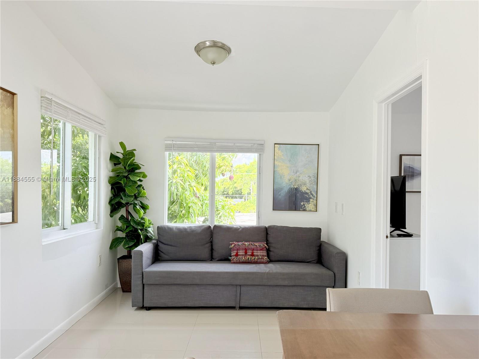   /   sq. ft. $ 2025-09-25 0 Photo