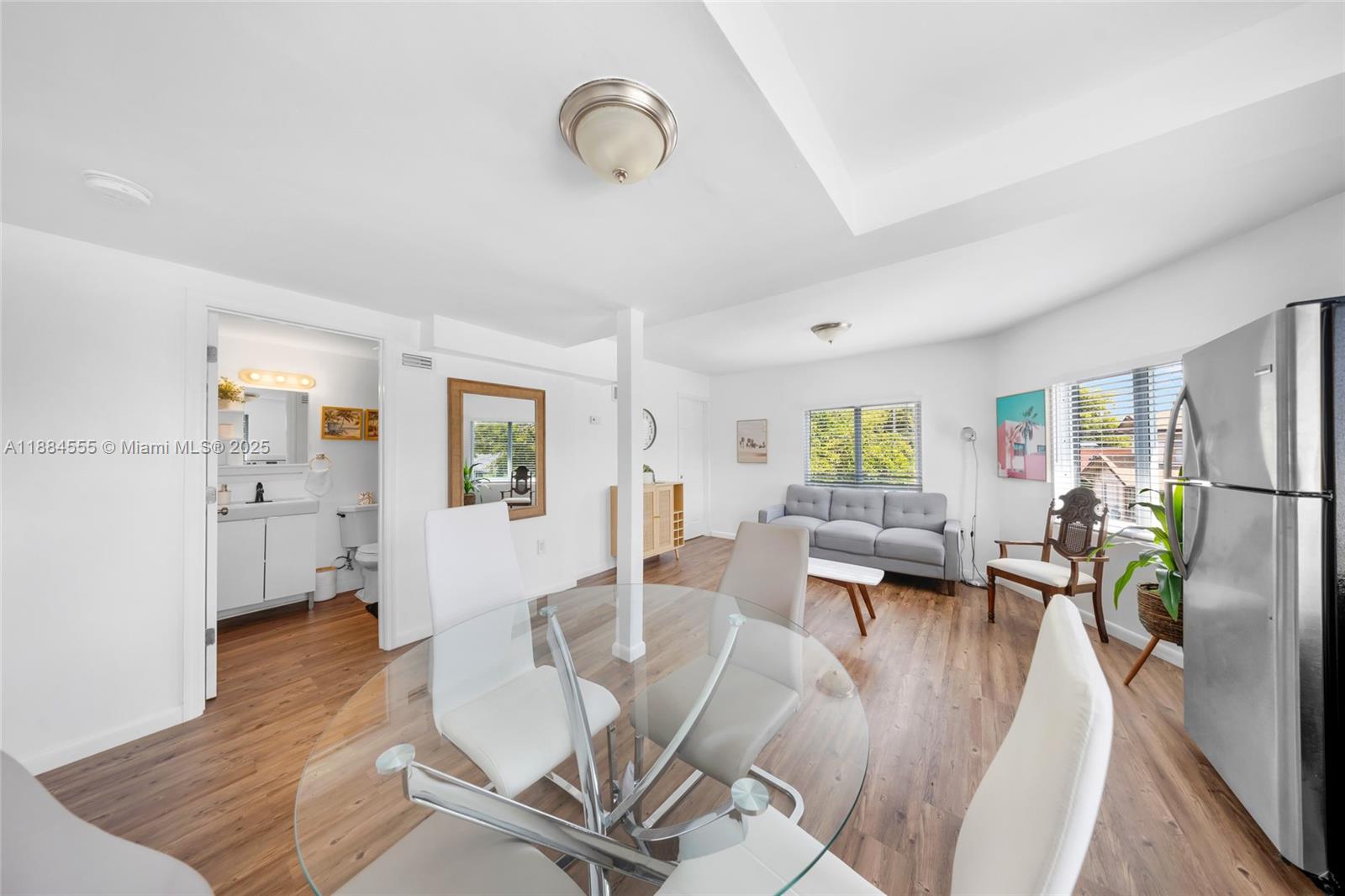   /   sq. ft. $ 2025-09-25 0 Photo
