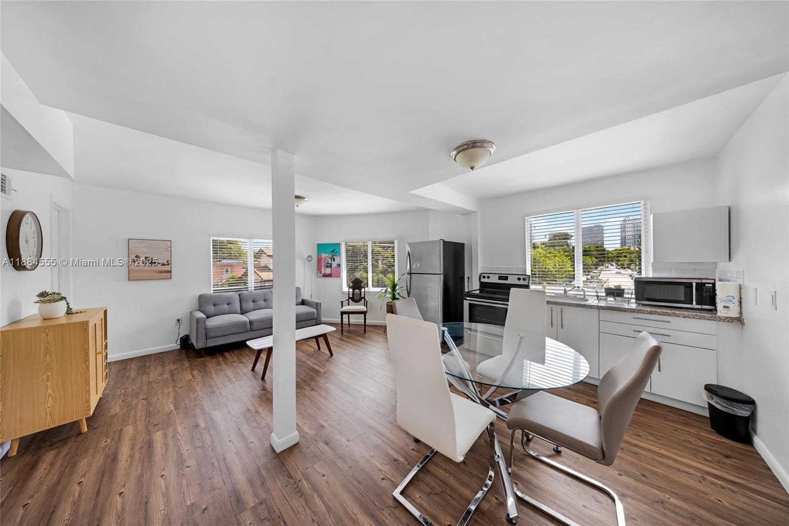   /   sq. ft. $ 2025-09-25 0 Photo