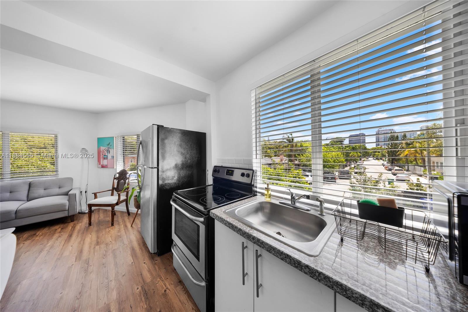   /   sq. ft. $ 2025-09-25 0 Photo
