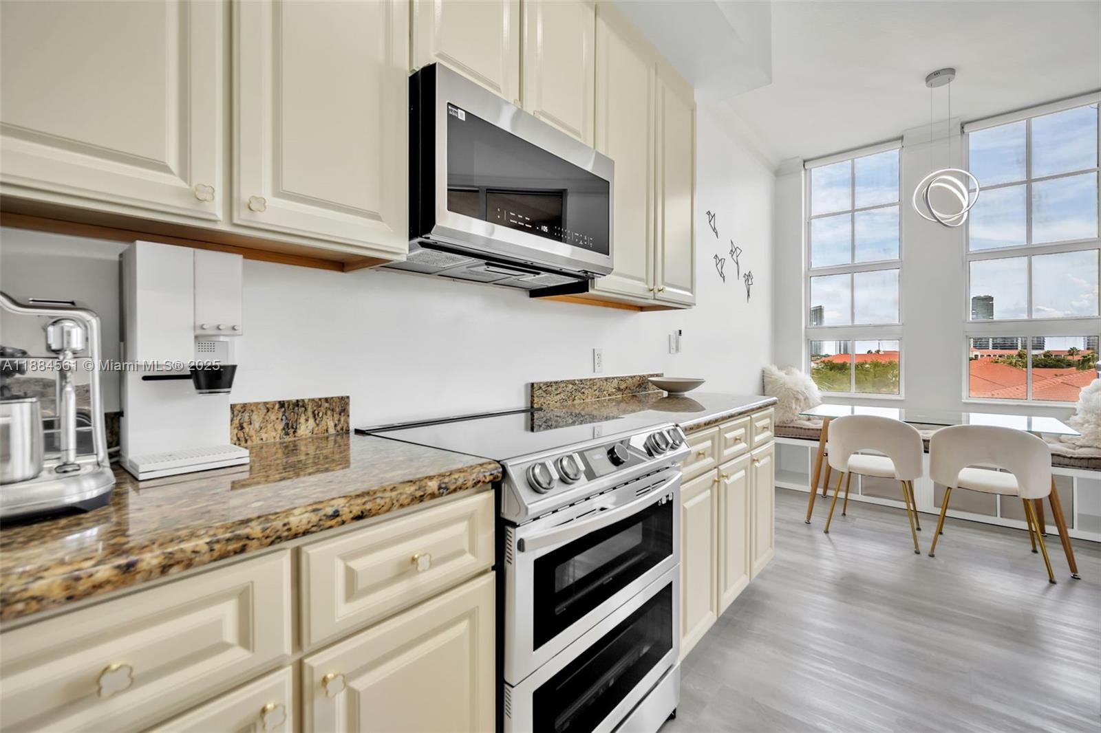 Photo of 3001 185th St  #523, Aventura, Florida, 33180 - 
