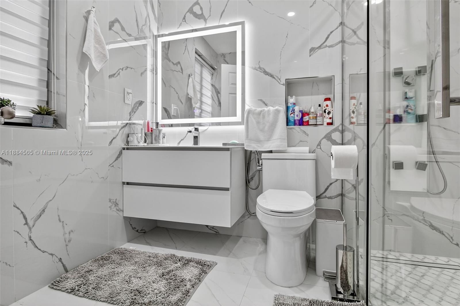 See details / 2343 sq. ft. $ 2025-09-25 0 Photo