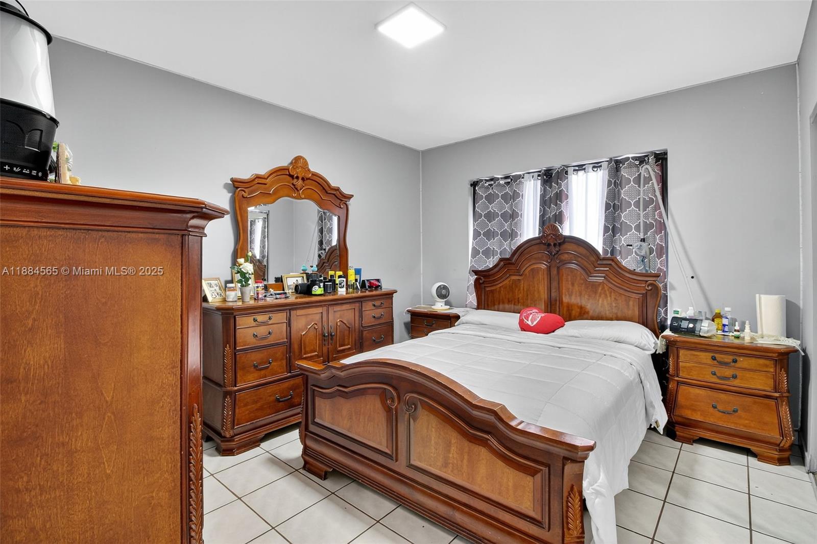See details / 2343 sq. ft. $ 2025-09-25 0 Photo