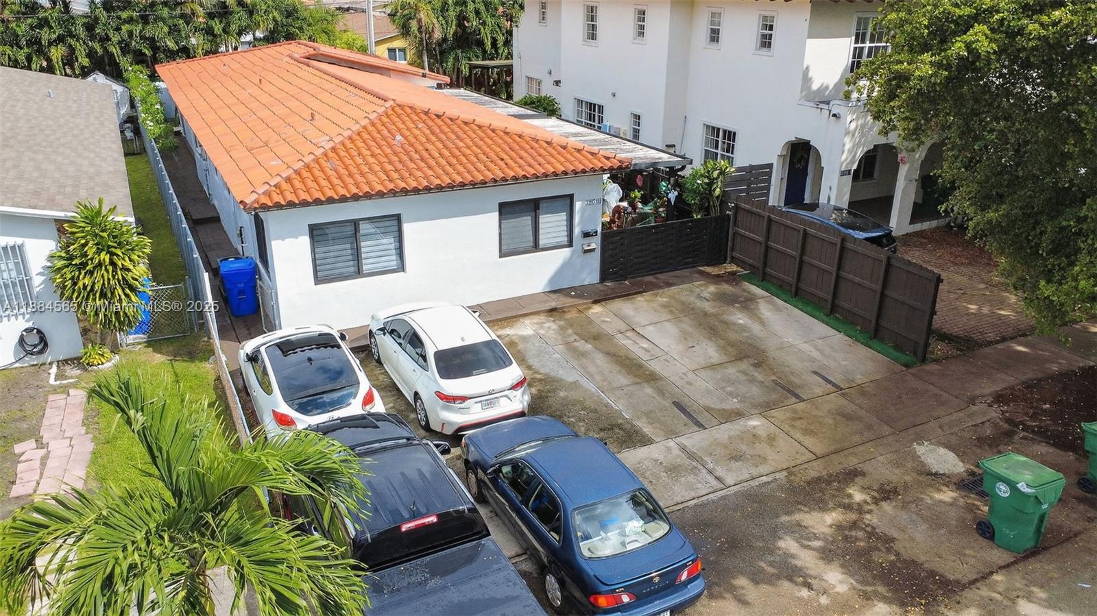See details / 2343 sq. ft. $ 2025-09-25 0 Photo