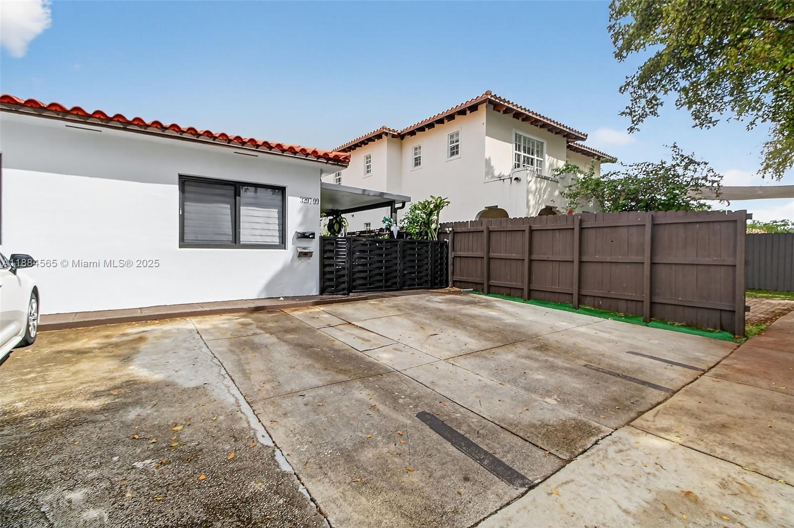 See details / 2343 sq. ft. $ 2025-09-25 0 Photo