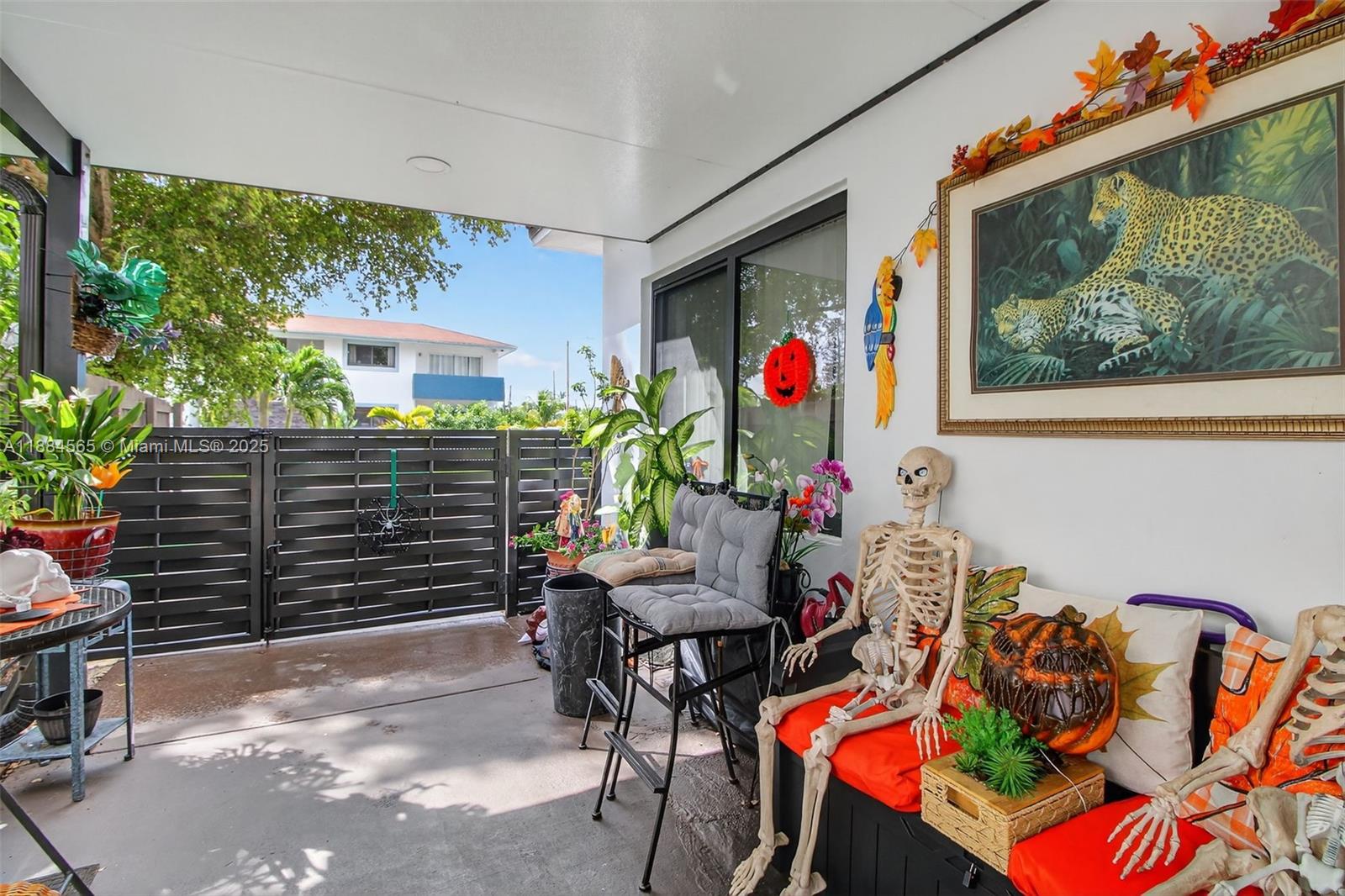 See details / 2343 sq. ft. $ 2025-09-25 0 Photo