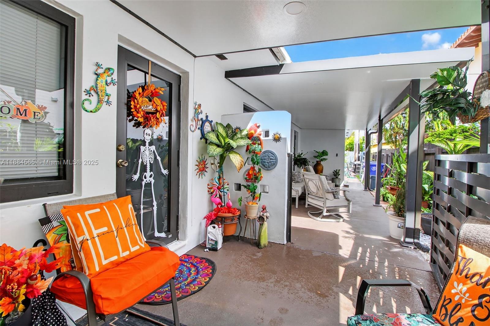 See details / 2343 sq. ft. $ 2025-09-25 0 Photo