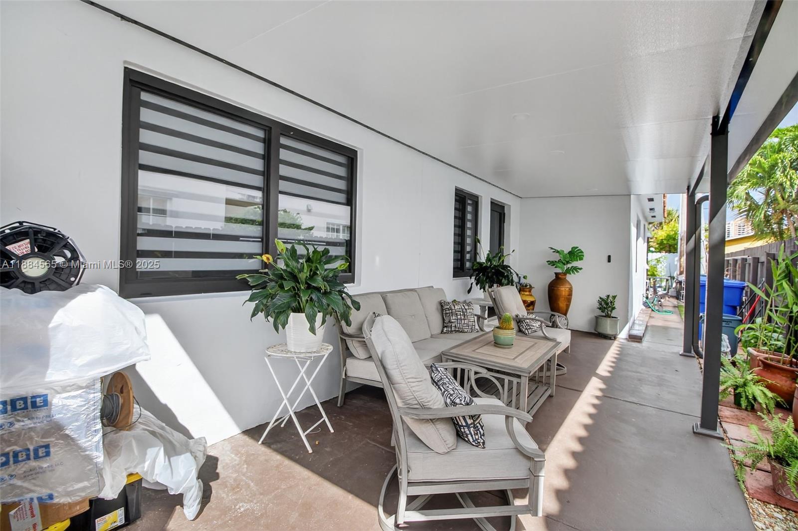 See details / 2343 sq. ft. $ 2025-09-25 0 Photo