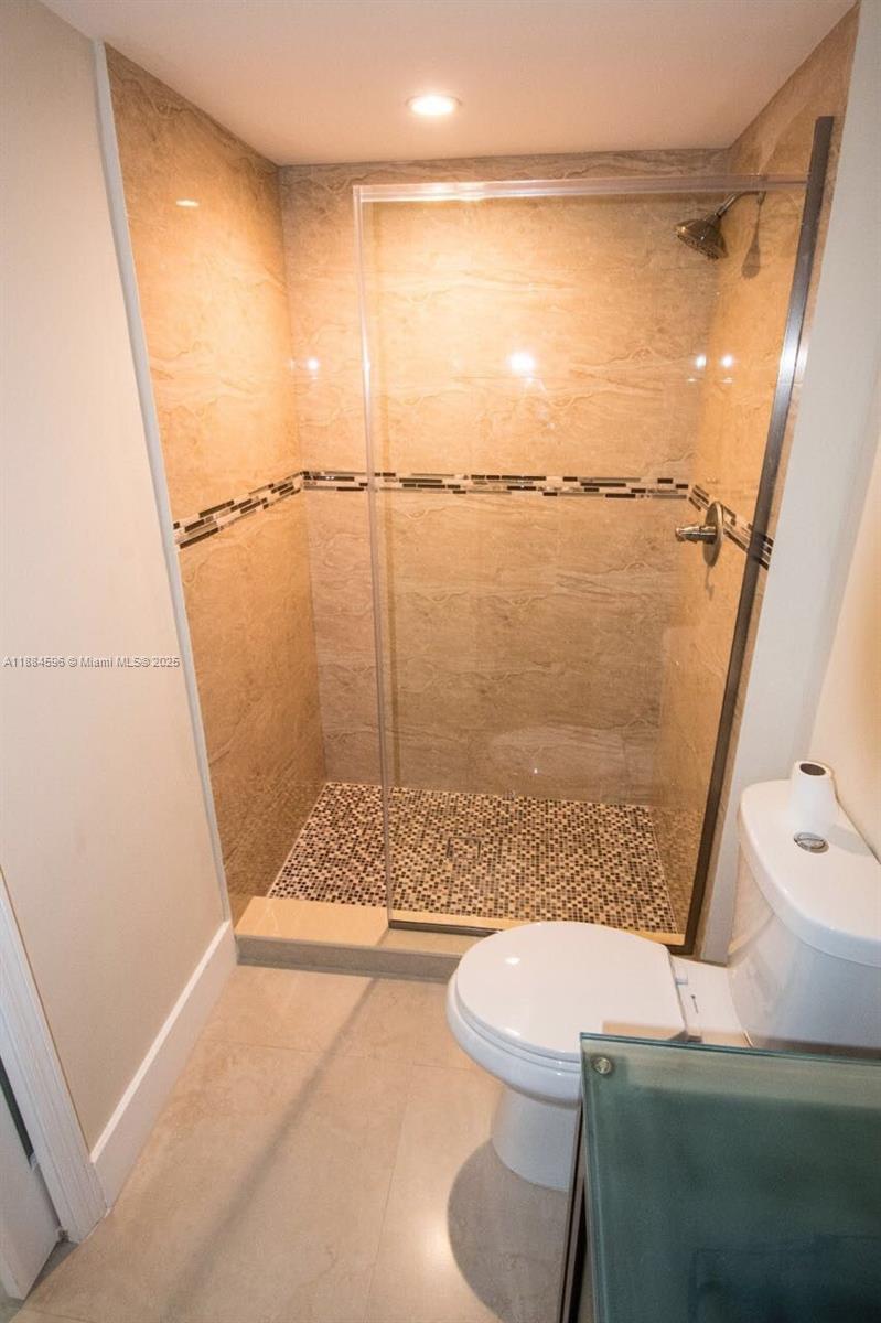 Photo of 20301 Country Club Dr  #1122, Aventura, Florida, 33180 - 