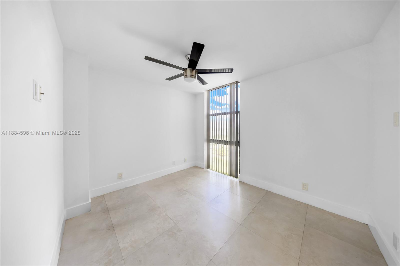 Photo of 20301 Country Club Dr #1122, Aventura, Florida, 33180 -