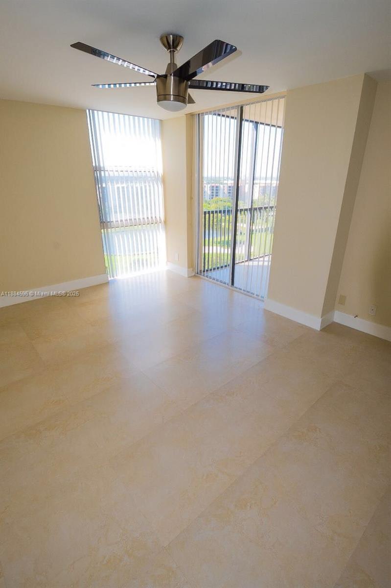 Photo of 20301 Country Club Dr  #1122, Aventura, Florida, 33180 - 