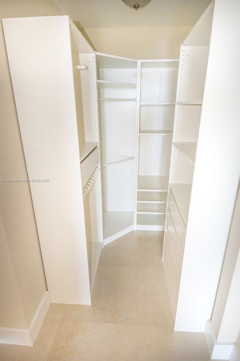 Photo of 20301 Country Club Dr  #1122, Aventura, Florida, 33180 - 