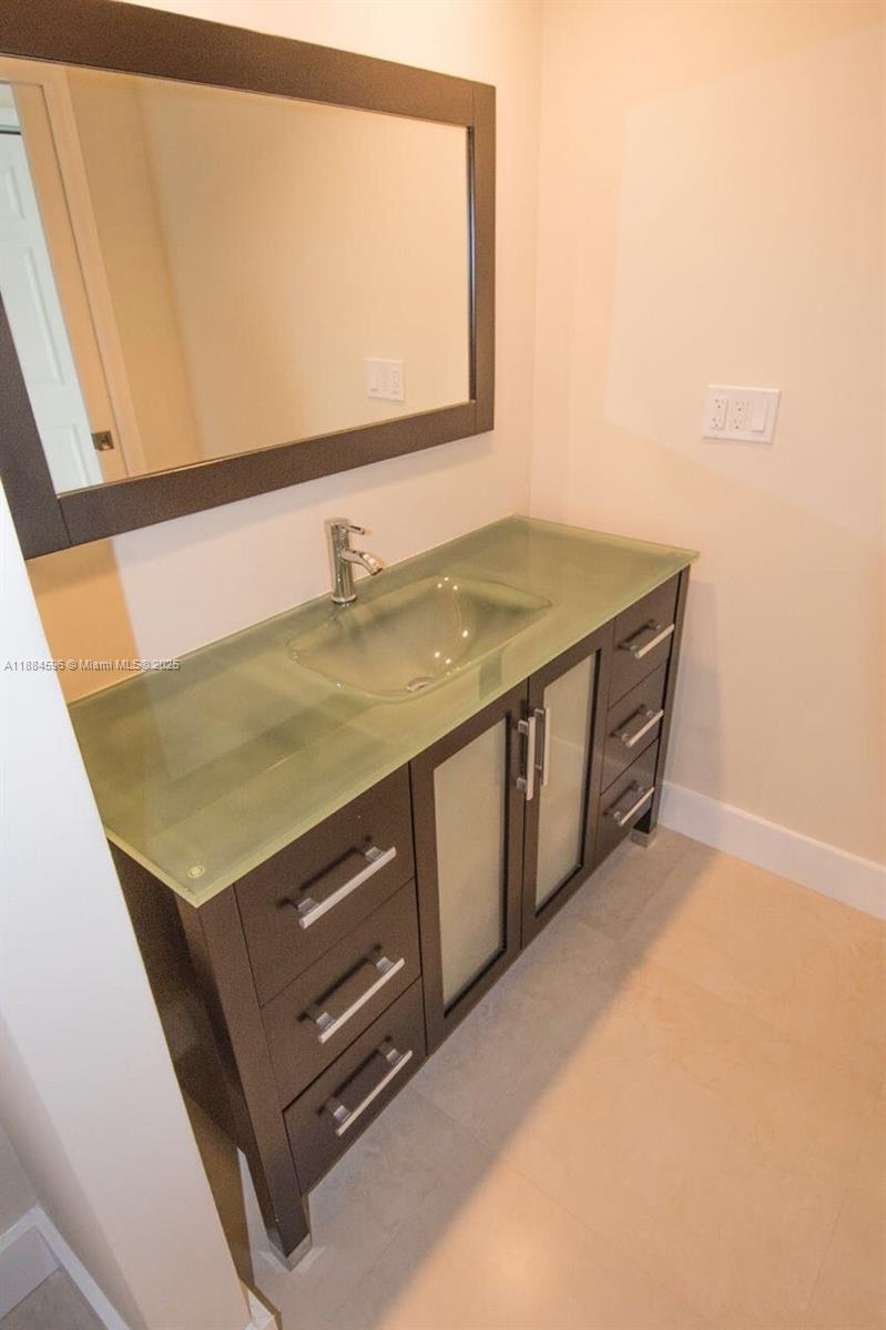 Photo of 20301 Country Club Dr  #1122, Aventura, Florida, 33180 - 