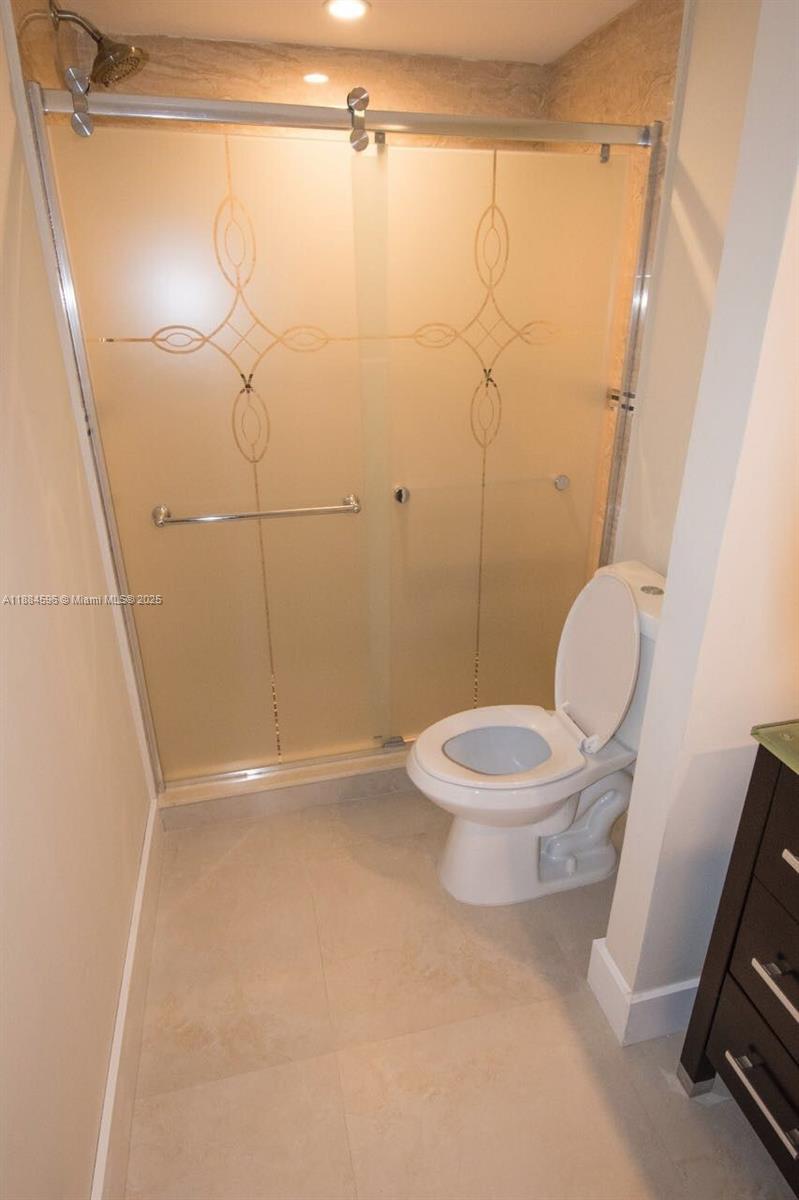 Photo of 20301 Country Club Dr  #1122, Aventura, Florida, 33180 - 