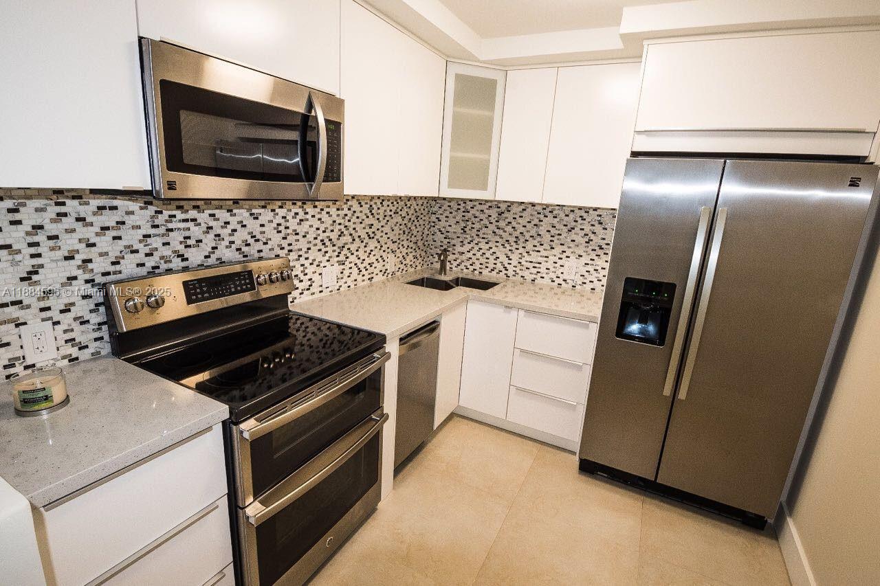 Photo of 20301 Country Club Dr  #1122, Aventura, Florida, 33180 - 
