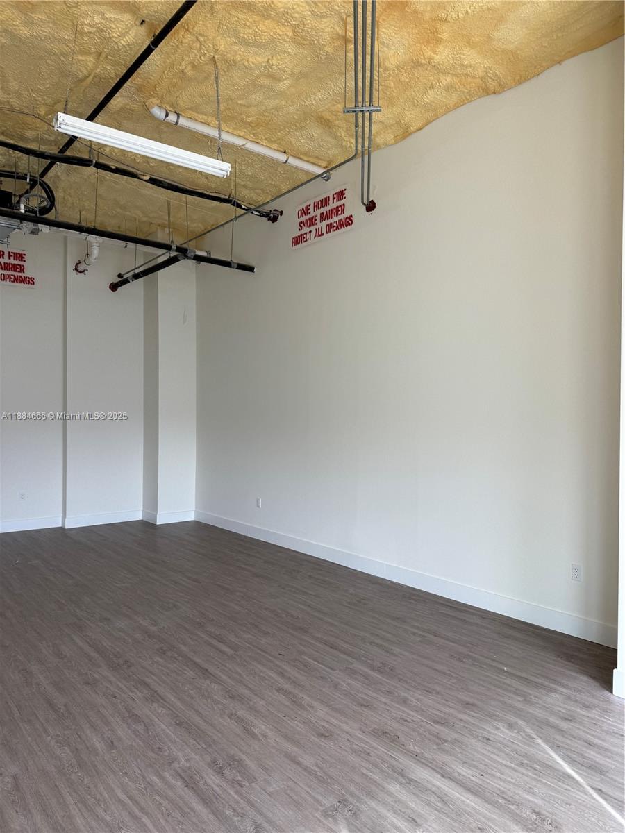 408  /   sq. ft. $ 2025-09-25 0 Photo