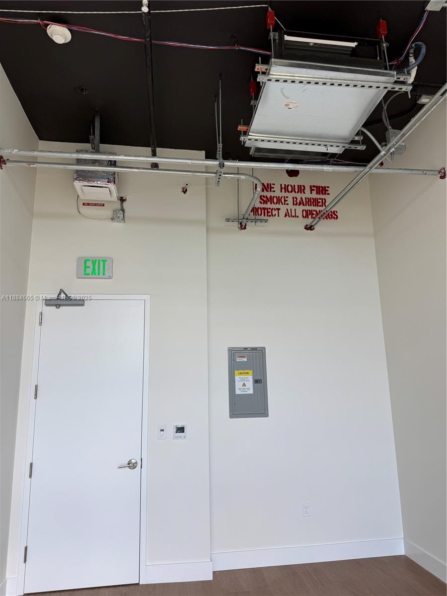 408  /   sq. ft. $ 2025-09-25 0 Photo