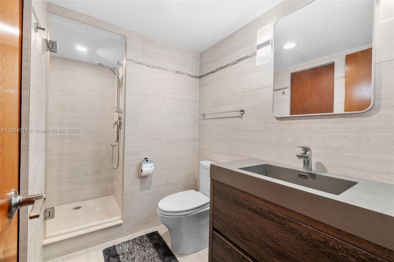 Photo of 1865 Ocean Dr  #16B, Hallandale Beach, Florida, 33009 - 