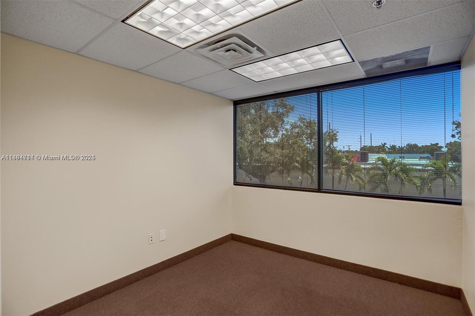   /   sq. ft. $ 2025-09-25 0 Photo