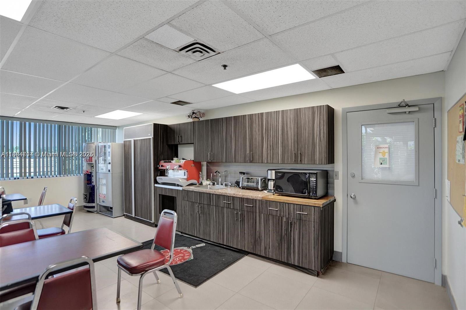   /   sq. ft. $ 2025-09-25 0 Photo
