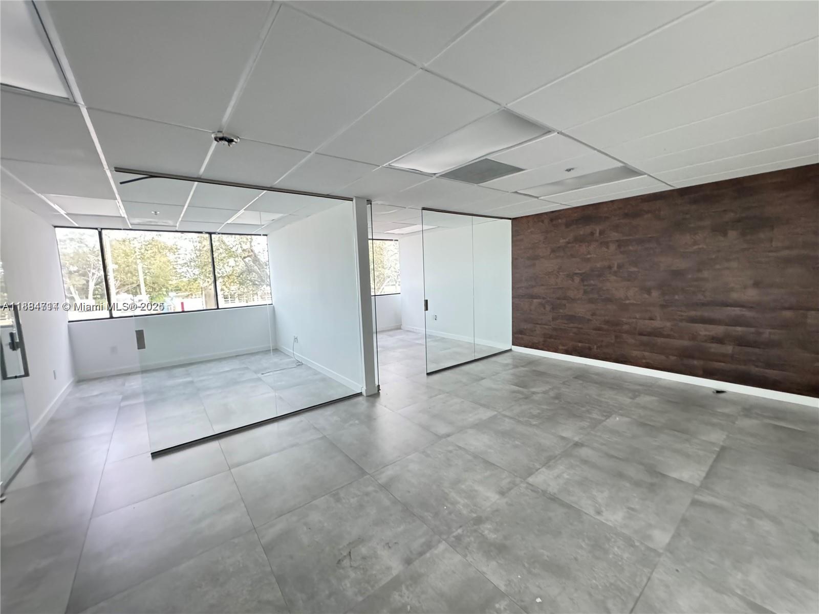   /   sq. ft. $ 2025-09-25 0 Photo
