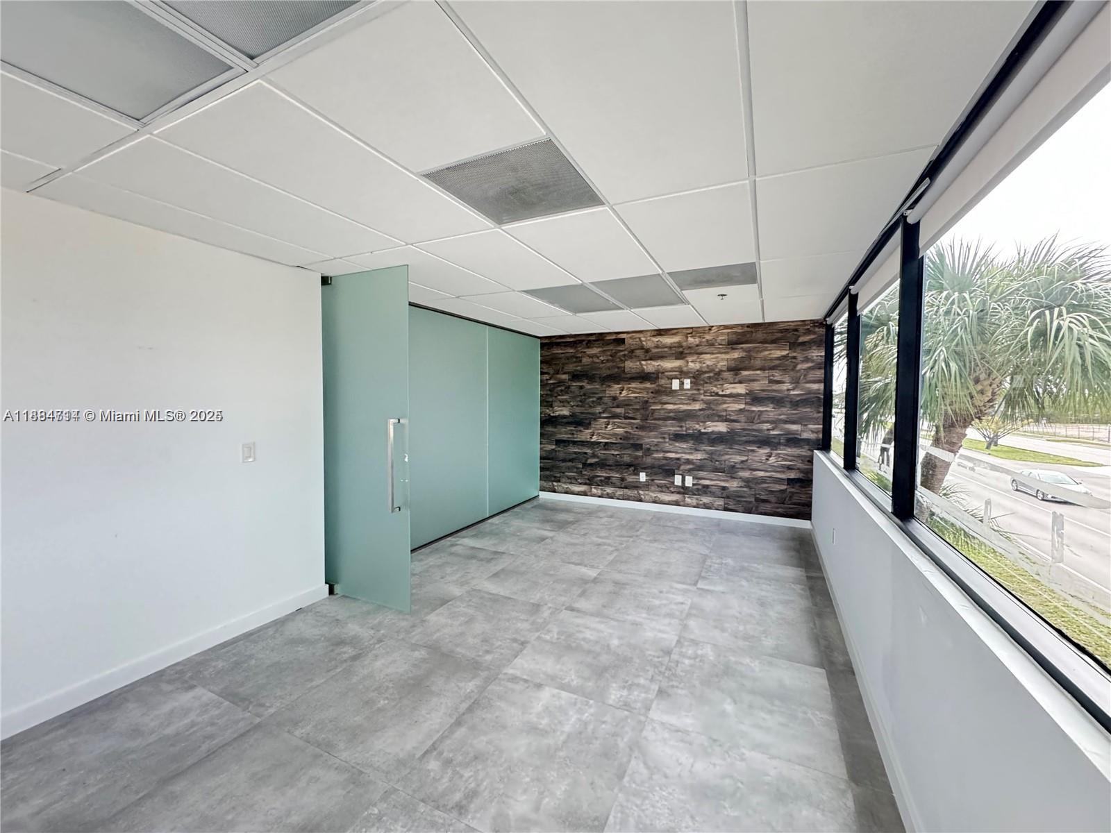   /   sq. ft. $ 2025-09-25 0 Photo