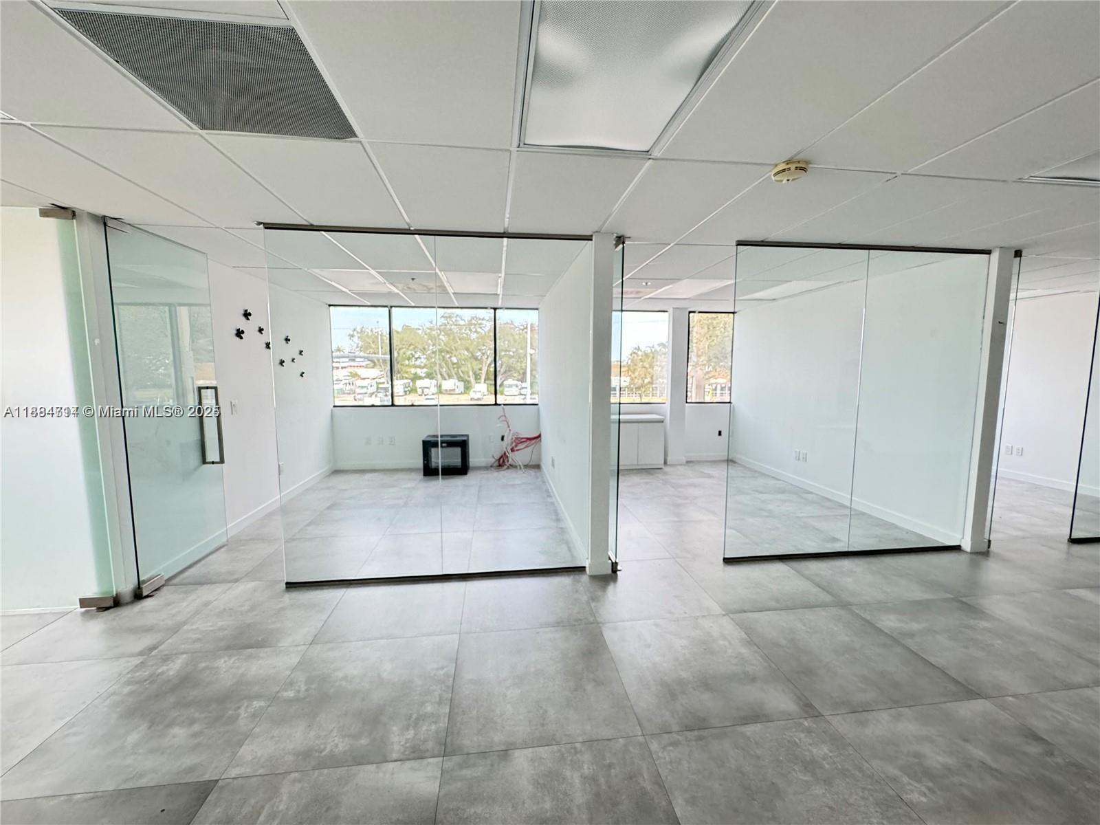   /   sq. ft. $ 2025-09-25 0 Photo