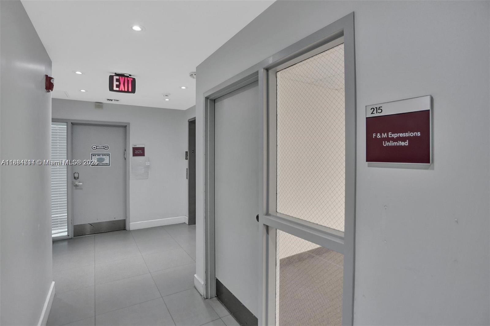   /   sq. ft. $ 2025-09-25 0 Photo