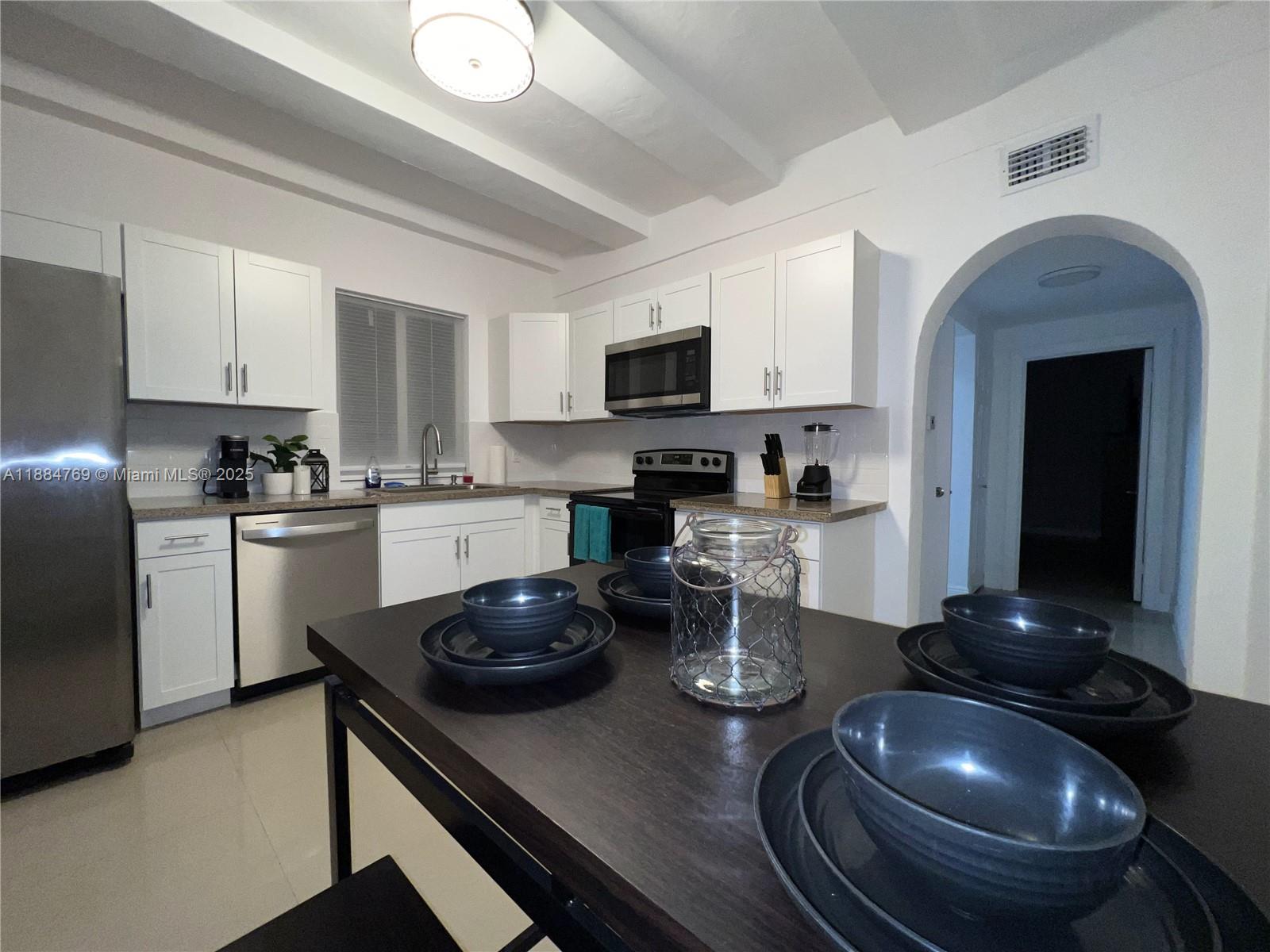   /  3264 sq. ft. $ 2025-09-25 0 Photo