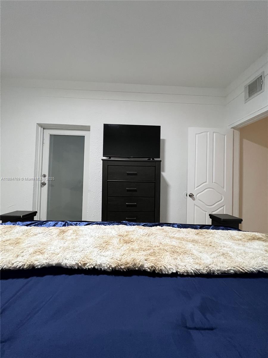   /  3264 sq. ft. $ 2025-09-25 0 Photo