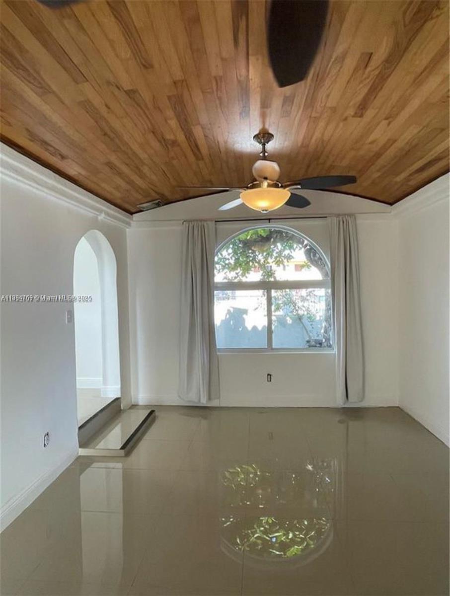   /  3264 sq. ft. $ 2025-09-25 0 Photo