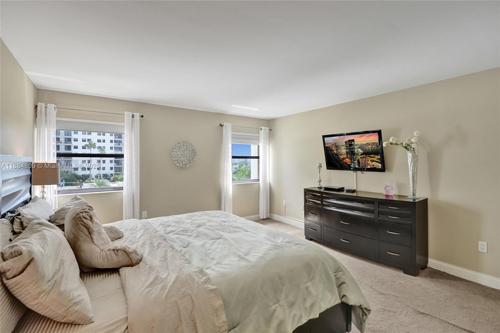 Photo of 1201 Ocean Dr  #611N, Hollywood, Florida, 33019 - 