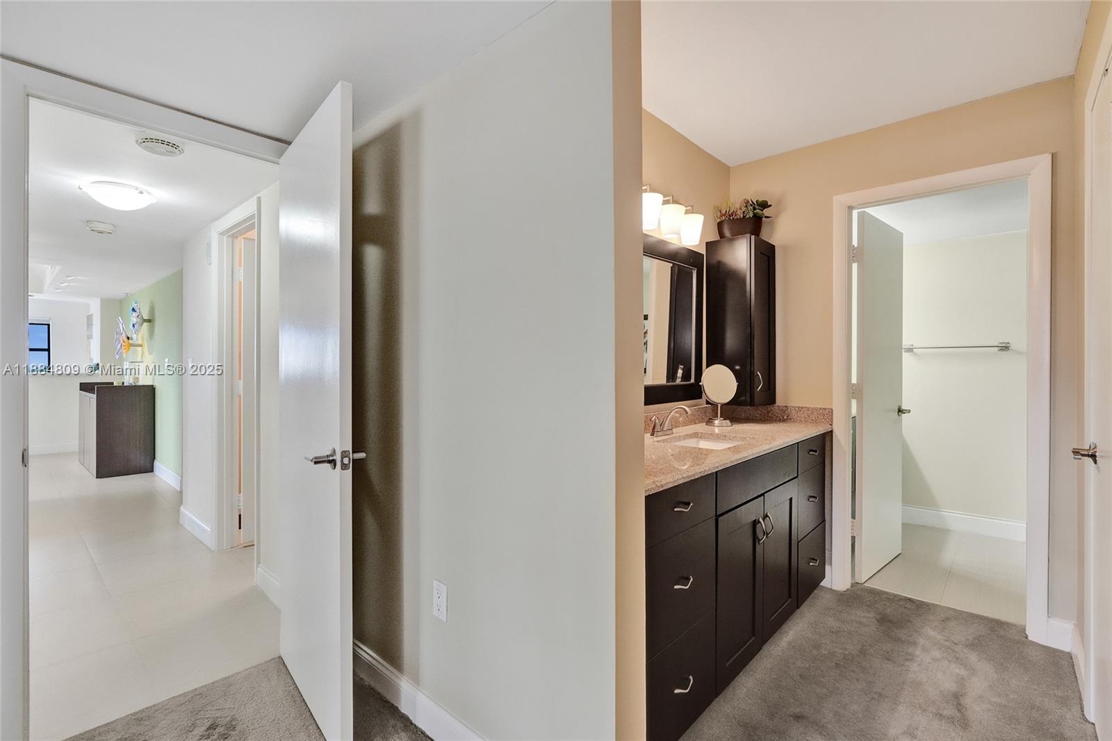 Photo of 1201 Ocean Dr  #611N, Hollywood, Florida, 33019 - 