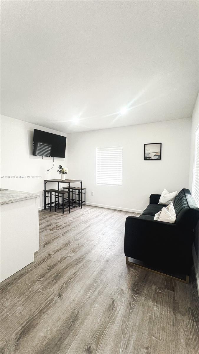   /  1046 sq. ft. $ 2025-09-25 0 Photo