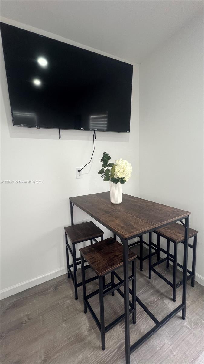   /  1046 sq. ft. $ 2025-09-25 0 Photo