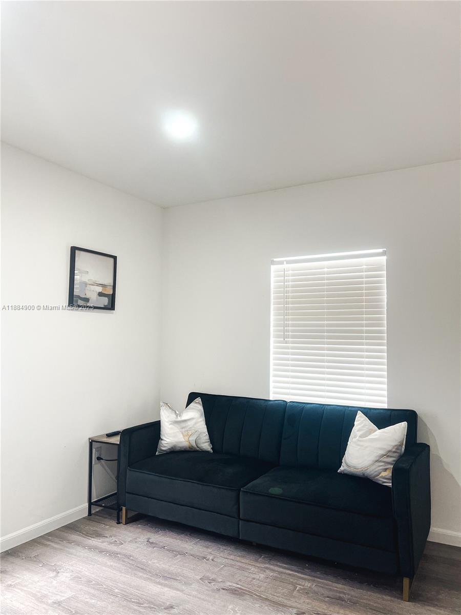   /  1046 sq. ft. $ 2025-09-25 0 Photo