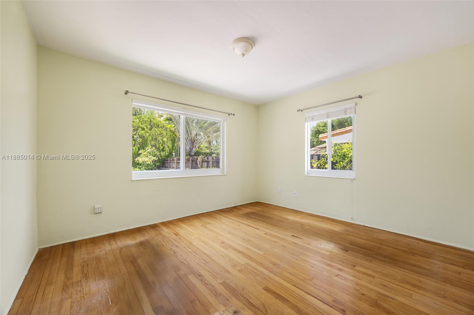   /   sq. ft. $ 2025-09-25 0 Photo