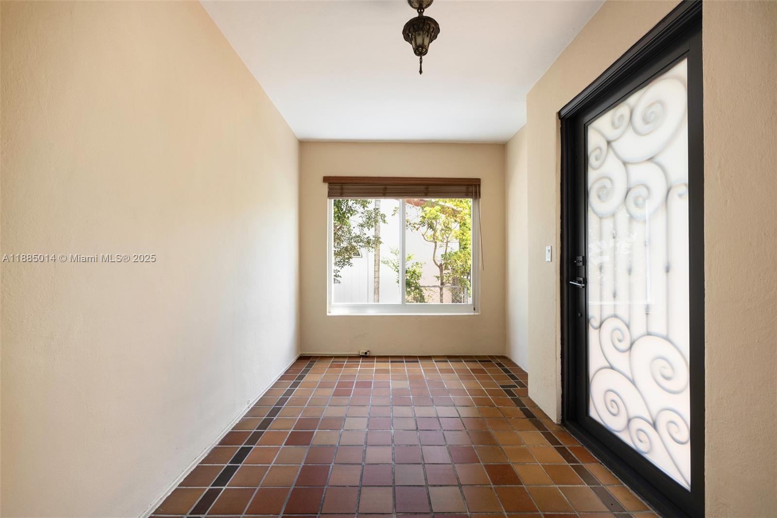   /   sq. ft. $ 2025-09-25 0 Photo