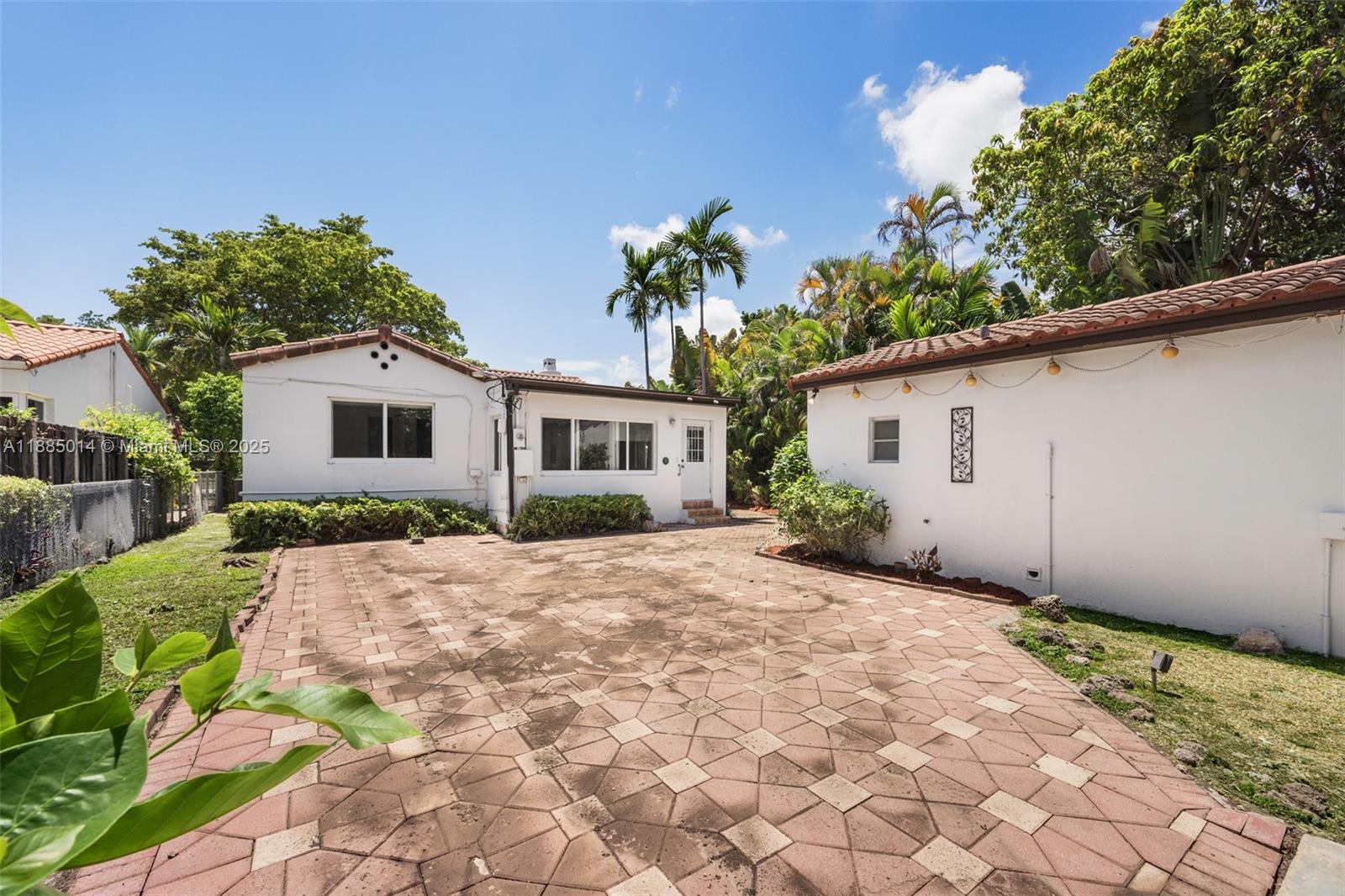   /   sq. ft. $ 2025-09-25 0 Photo