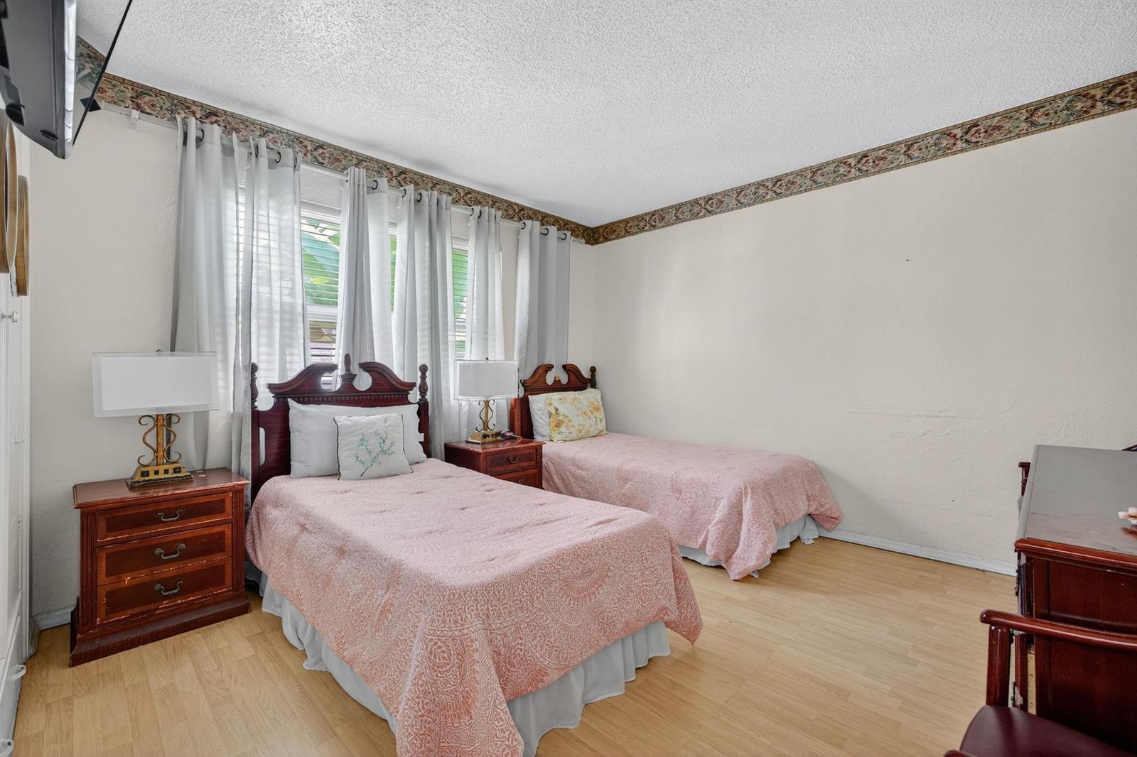   / 0  sq. ft. $ 2026-03-19 0 Photo