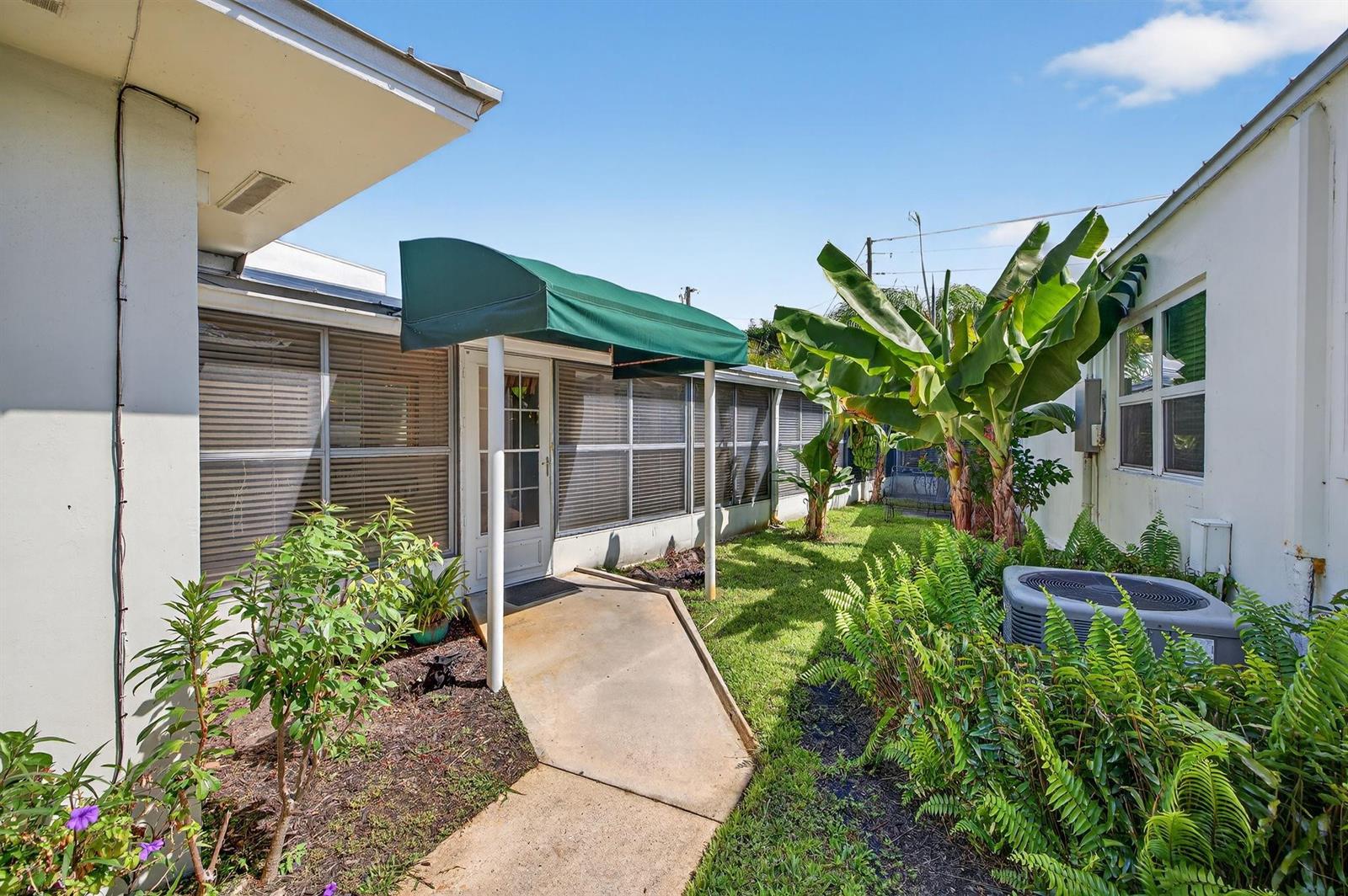   / 0  sq. ft. $ 2026-03-19 0 Photo