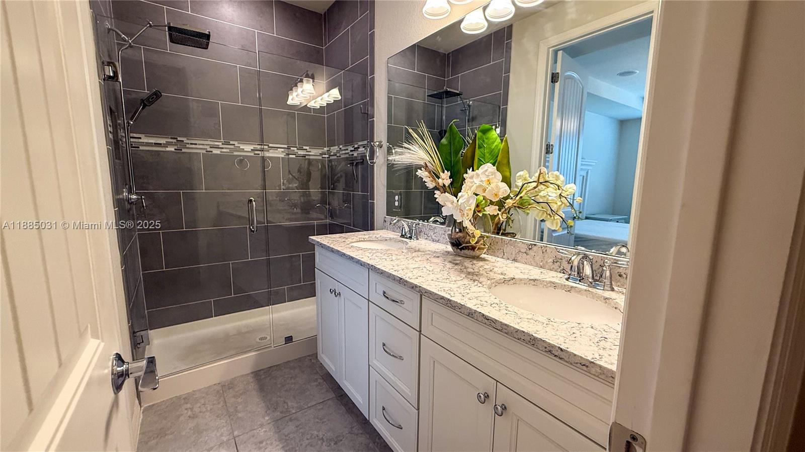 5110 3 / 3 1421 sq. ft. $ 2025-09-25 0 Photo