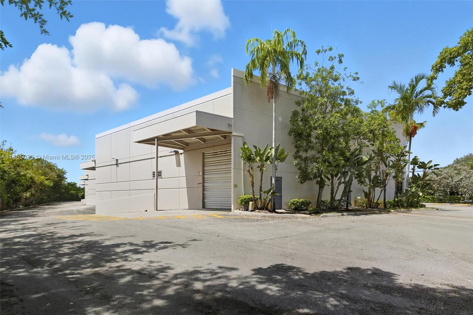 See details / sq. ft. $ 2025-09-25 0 Photo