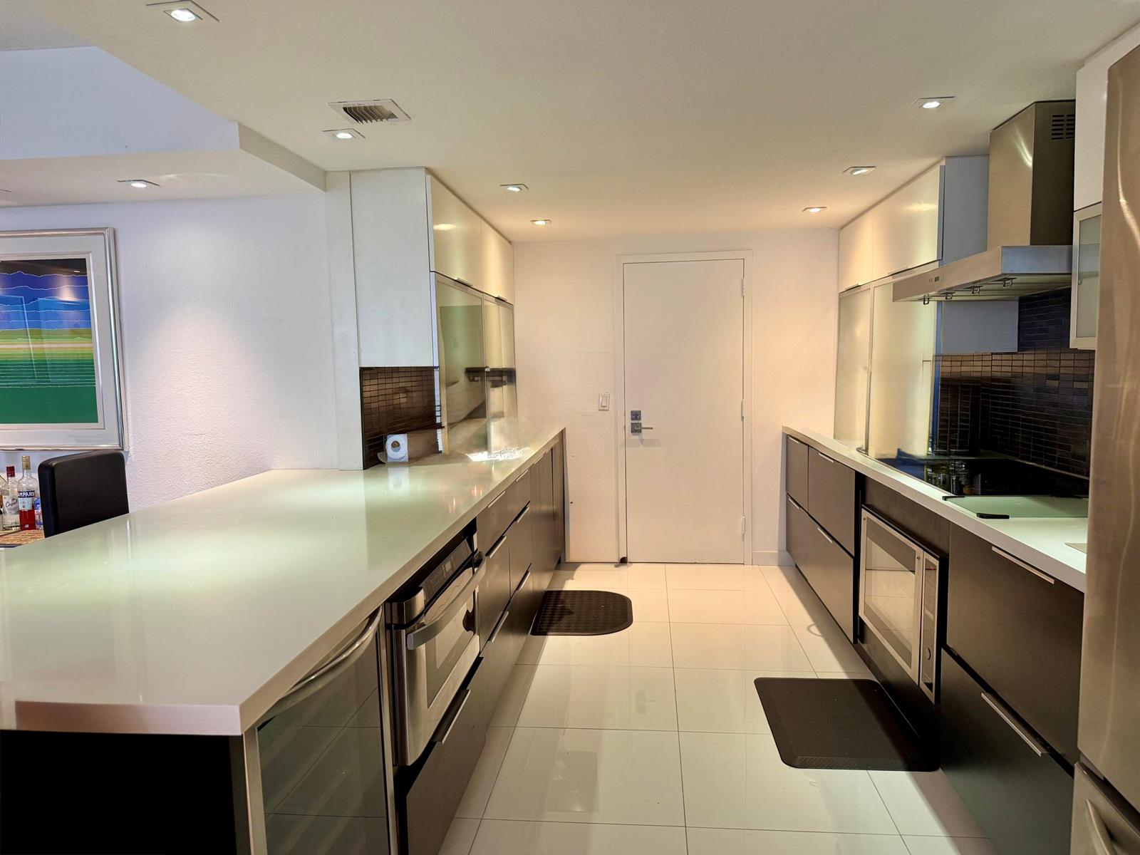 Photo of 1890 Ocean #703, Hallandale Beach, Florida, 33009 - Kitchen