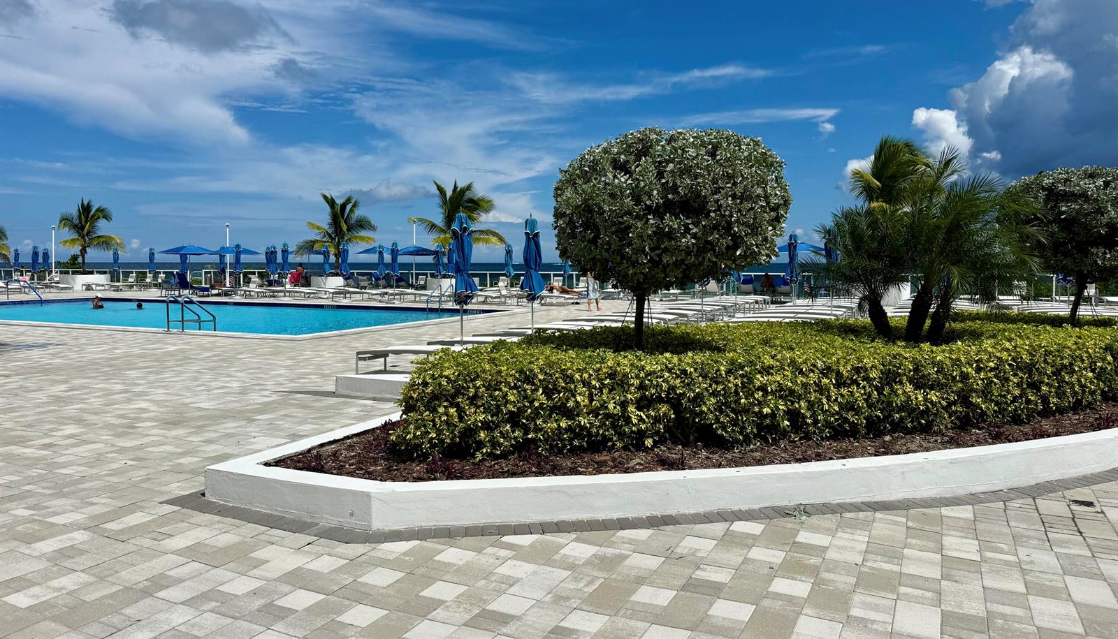Photo of 1890 Ocean #703, Hallandale Beach, Florida, 33009 - Pool