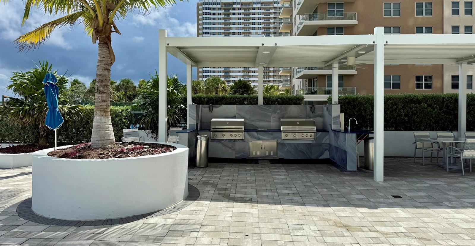 Photo of 1890 Ocean #703, Hallandale Beach, Florida, 33009 - BBQ