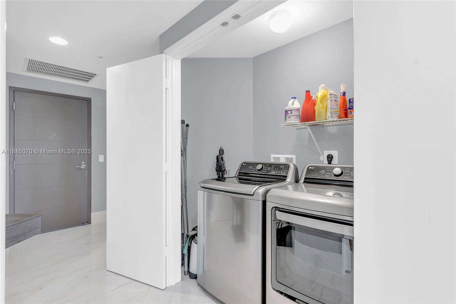Photo of 17111 Biscayne Blvd  #602, North Miami Beach, Florida, 33160 - 